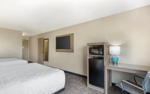 Clarion Pointe Sioux Falls Airport