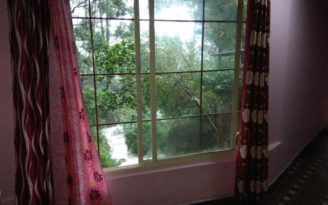 Pavithra Riverview Homestay