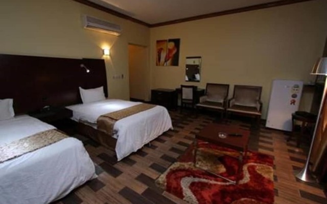 Raoum Inn Arar