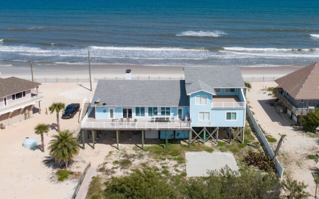Beachfront Sapphire: Luxe 6 Bedroom Home