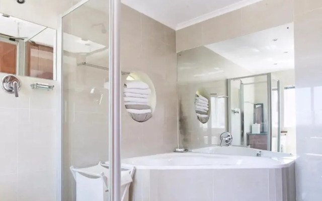 Sea Facing Apartment With Views