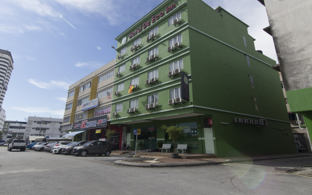 OYO 496 Hotel De Eco Inn
