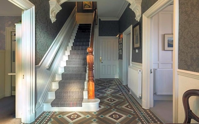 Clare House Hotel