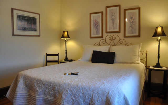 Greystone Manor Bed & Breakfast