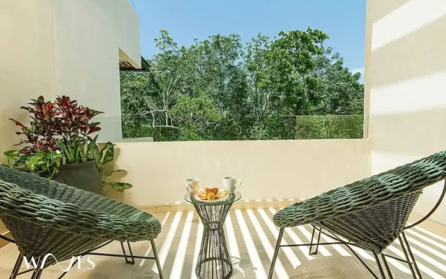 2 Br Roof w Infinity Pool Jacuzzi Spacious