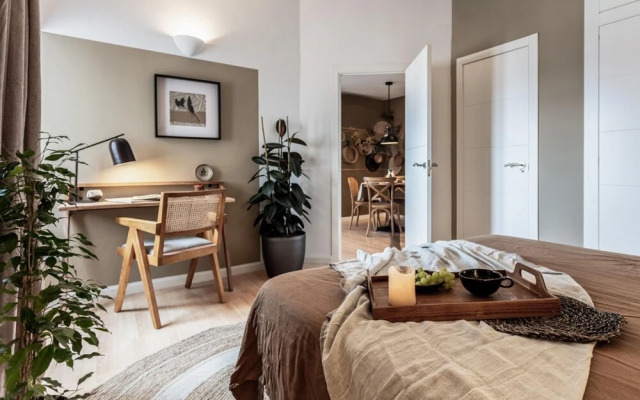 Triana - 1 Bedroom Apartment in Trafalgar