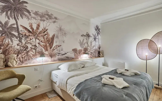 Apartment Eiffel Tower Trocadero by Studio Prestige