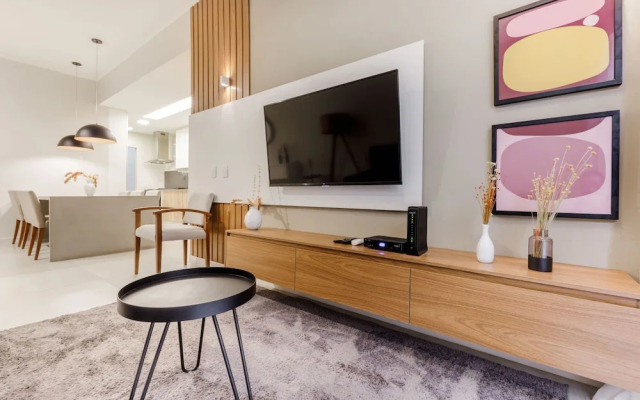 Leblon Coast Amazing 3 Bedroom in Leblon