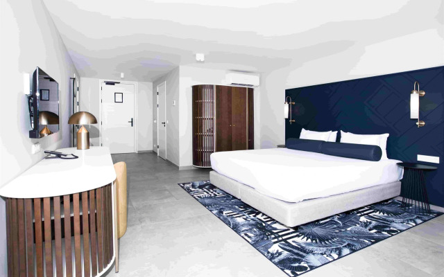 Mangrove Beach Corendon Curacao All-Inclusive Resort, Curio by Hilton