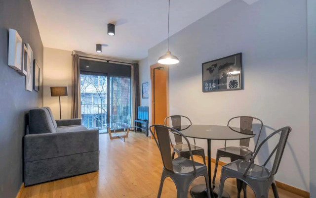 Modern and bright apartment in Eixample 3-1