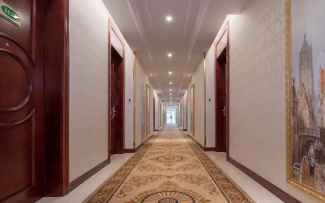 Vienna International Hotel (Shenzhen Cooperation Zone)