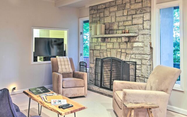 Highlands Home w/ Fireplace, Views, & Trails!