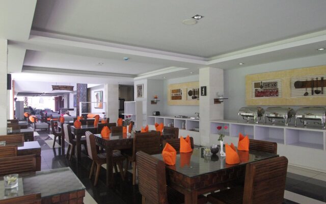 Fourteen Roses Boutique Hotel Legian