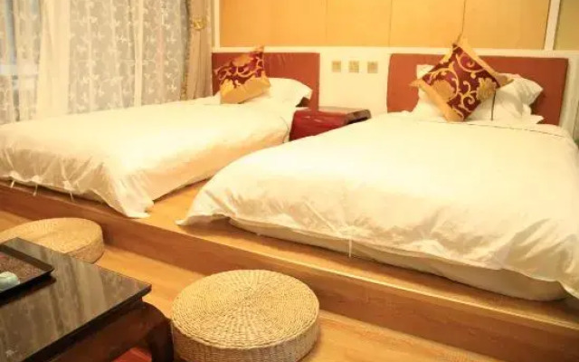Lincang Yihai Hotel