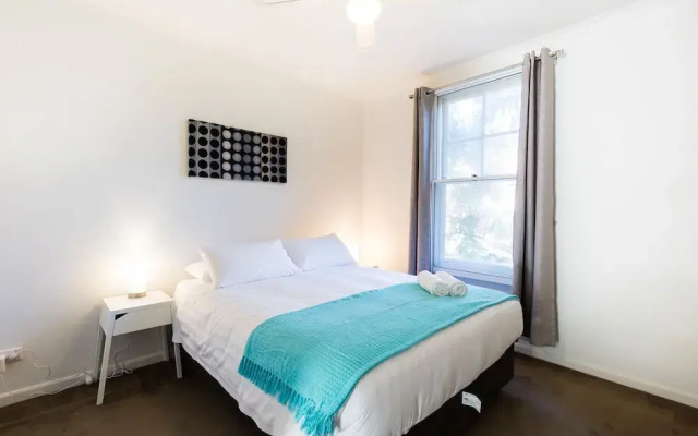 AMAL, 1BDR North Melbourne Apartment