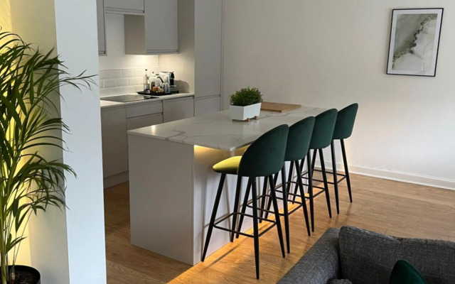 Lux 2 Bedroom Ground Floor Apartment