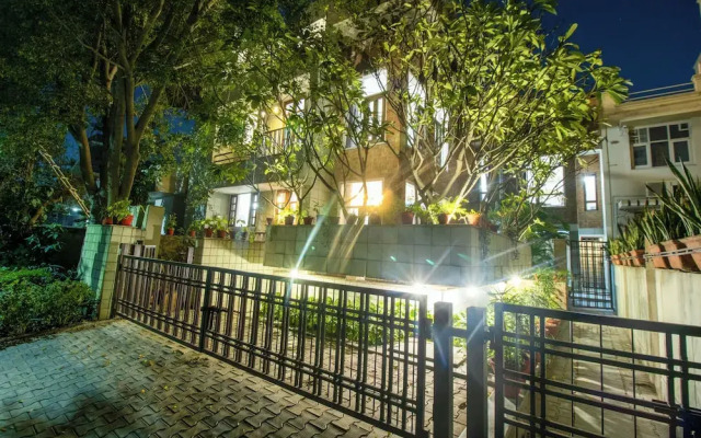 Opulent Antique 3br Villa in Gurugram