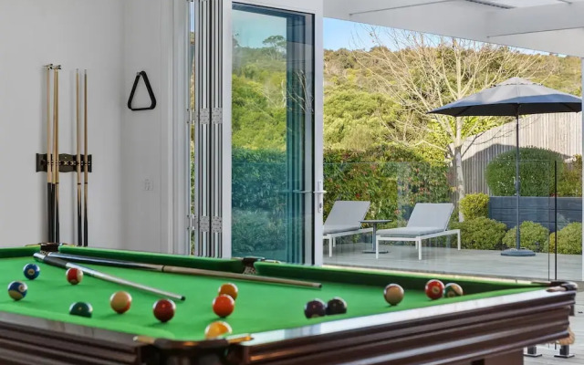 Hamptons Elegance Views Pool Spa