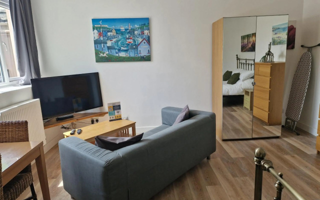 Flat 20 Studio Apartment Southlands