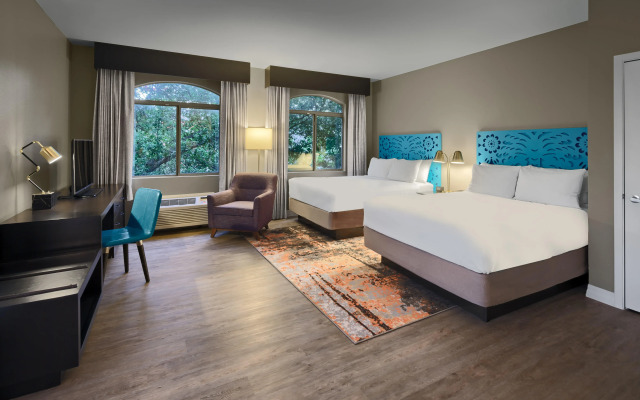 Hotel Indigo San Antonio Riverwalk by IHG