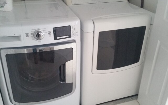 Nw413 East 21st Avenue