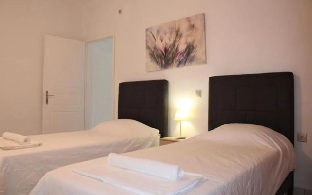 "kalamaki Plaza Apartments \"thalassa\""