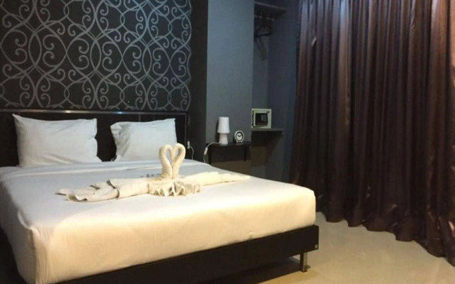 Sweet Hotel