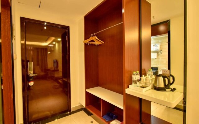 Jiajie Boutique Hotel (Haikou East High-speed Railway Station)