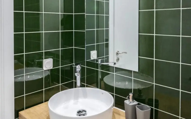 Stylish Studio Apartments-1878 House