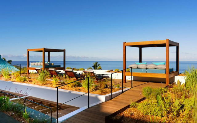 Blue Margouillat Seaview Hotel