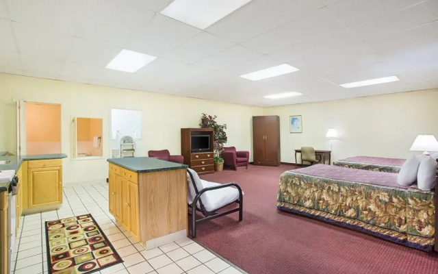 Days Inn Bristol Parkway