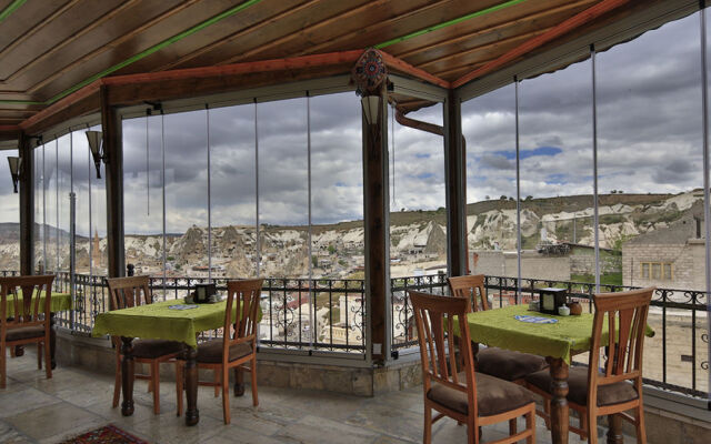 Maccan Cave Hotel