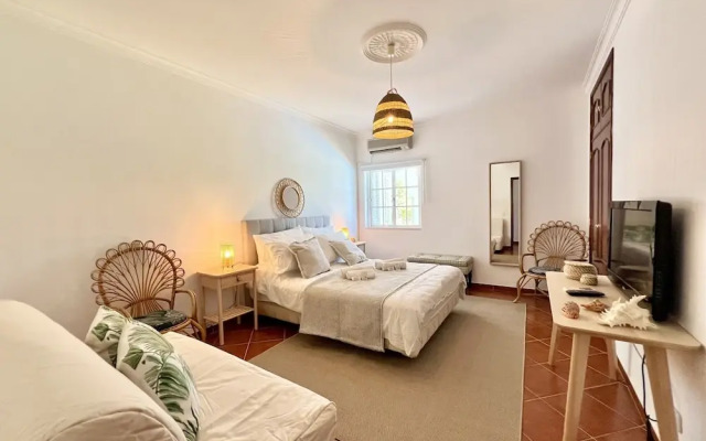 Vilamoura White House Villa by Homing