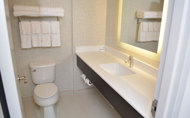 Comfort Inn & Suites