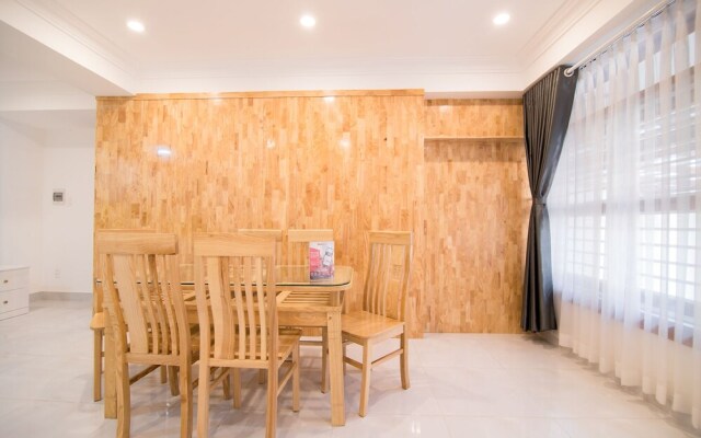 RedDoorz Plus near Gia Dinh Park