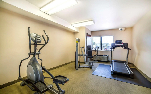 Econo Lodge Inn and Suites Sandy