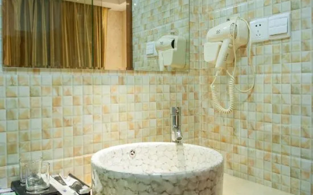 Shangkeyou Nantong Haimen Pedestrian Street Hotel