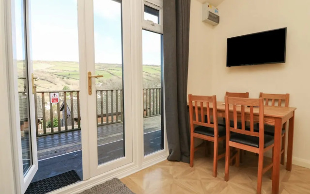 Chalet Log Cabin L15