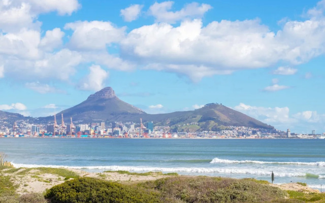 Romantic Beachfront Bachelor