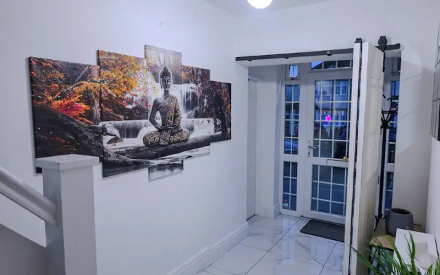 Sleeps17 Bliss 7-bedroom Luxury Escape Birmingham