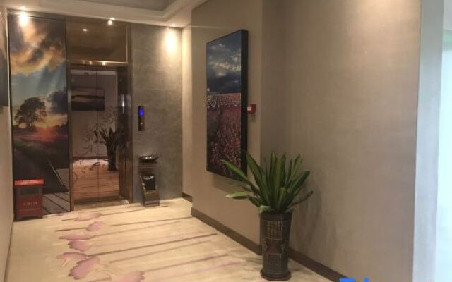 PengChengLijing Hotel (Zhuhai Gongbei Port Qinglv South Road)