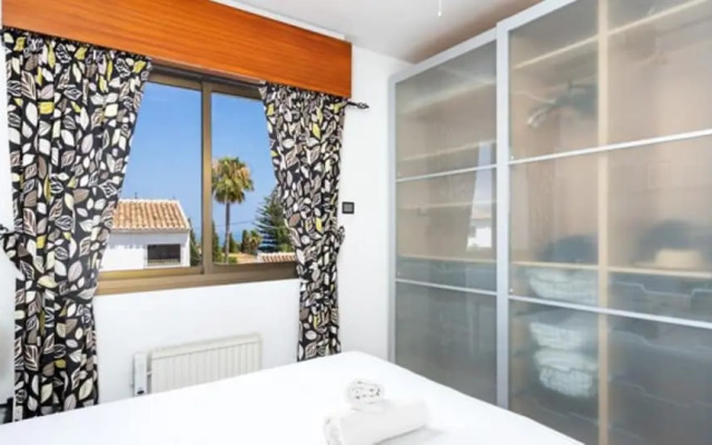 Apartment - 2 Bedrooms with Pool and WiFi - 107885