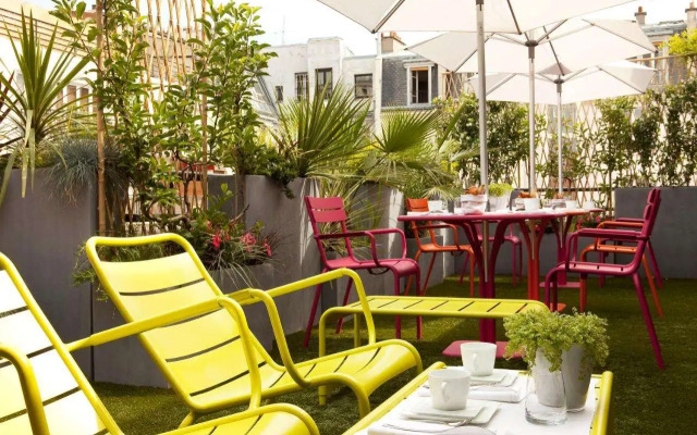 7 Eiffel Hotel