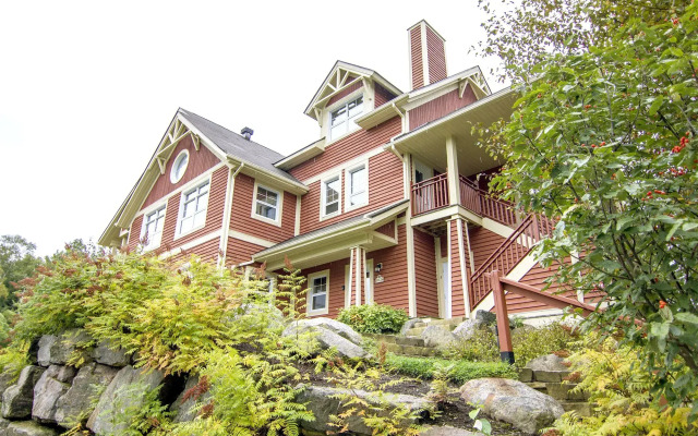 Tremblant les Eaux by Les Suites