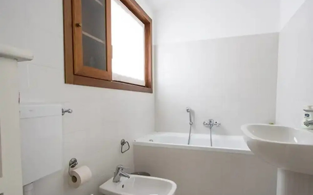 Stylish Lake Maggiore Apartment With Lake Views, Wifi