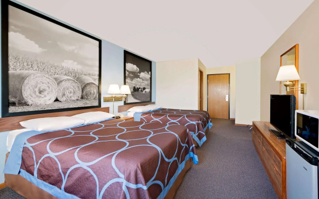 Super 8 by Wyndham Centerville