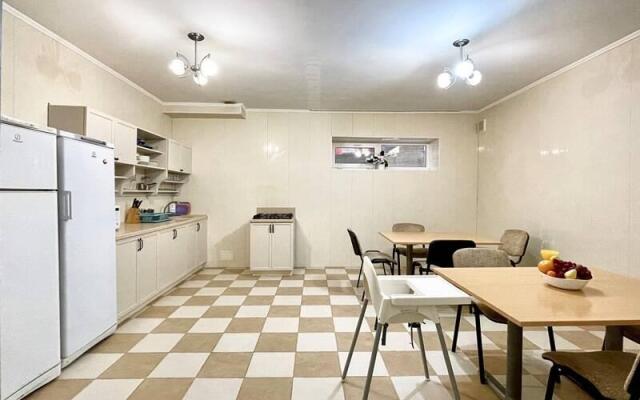 Guest House Zhasmin