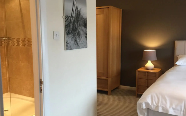 The Waterfront Inn