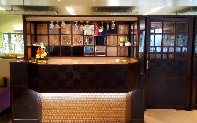 Hotel Raviraj