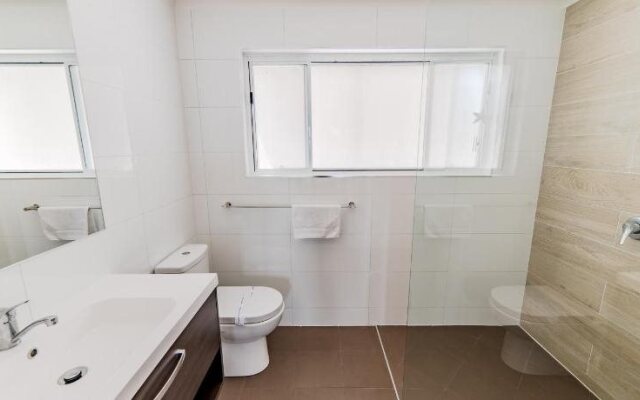 Coochiemudlo Island Seminara Apartments
